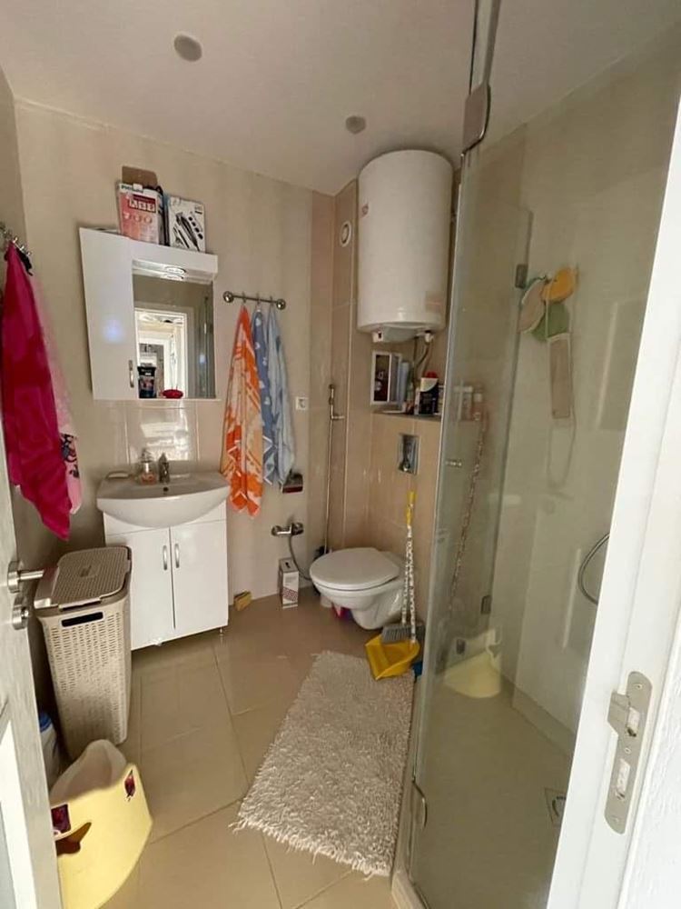 Panoramiczne mieszkanie z dwiema sypialniami z widokiem na morze w Rawdzie – światło, przestrzeń i niska opłata za utrzymanie