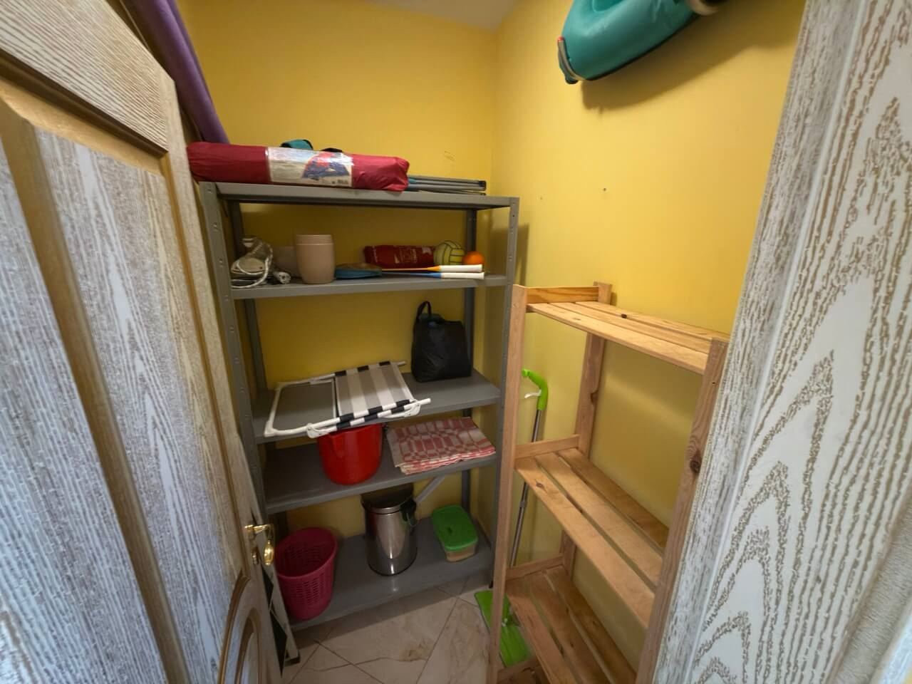 Apartament z dwiema sypialniami i widokiem na morze, 200 metrów od plaży w Pomorie