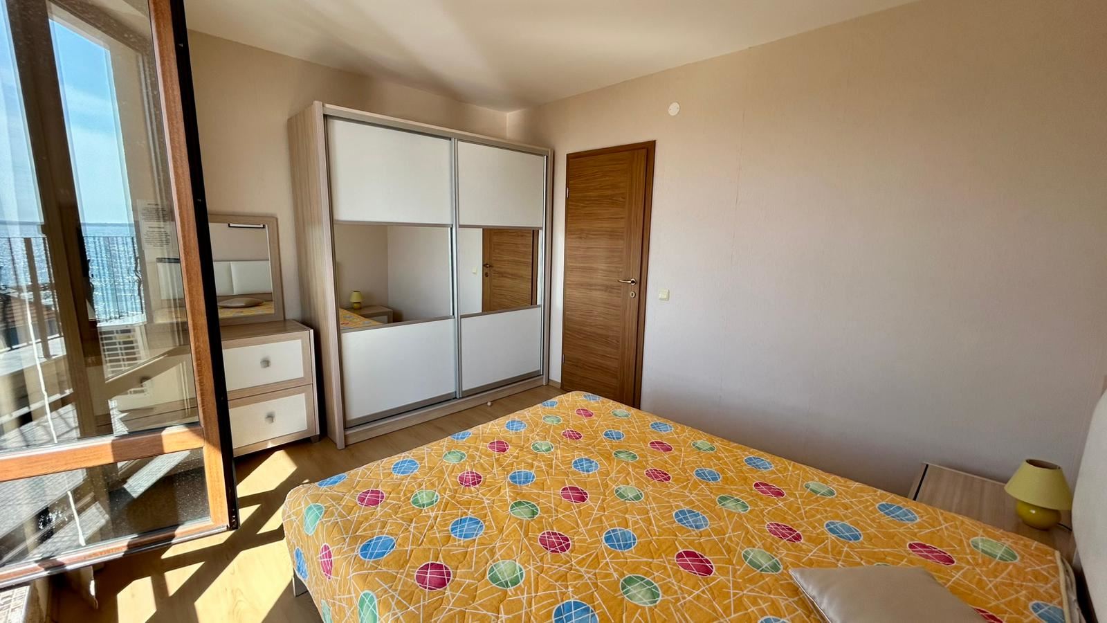 Święty Włas – apartament z trzema sypialniami z bezpośrednim panoramicznym widokiem na morze w kompleksie przy samej plaży