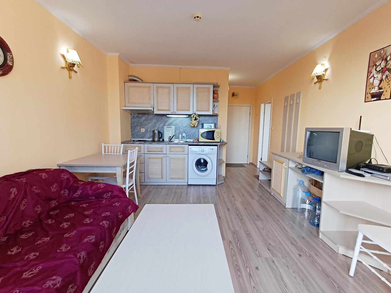 Elegancki apartament z jedną sypialnią 100 metrów od plaży w prestiżowym kompleksie w Słonecznym Brzegu