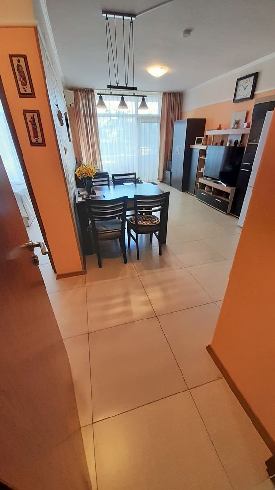 Dwupokojowy apartament w Słonecznym Brzegu z bogatą infrastrukturą i doskonałą lokalizacją