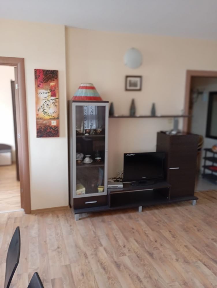  W pełni umeblowany dwupokojowy apartament 200 m od plaży w Rawdzie – cisza, zieleń i komfort w małym kompleksie