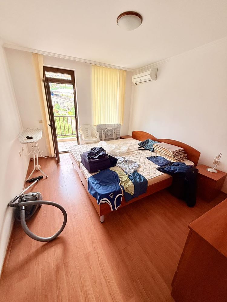 Apartament z dwiema sypialniami na pierwszej linii morza w Sveti Vlas – komfort, przestrzeń i wyjątkowy widok na morze