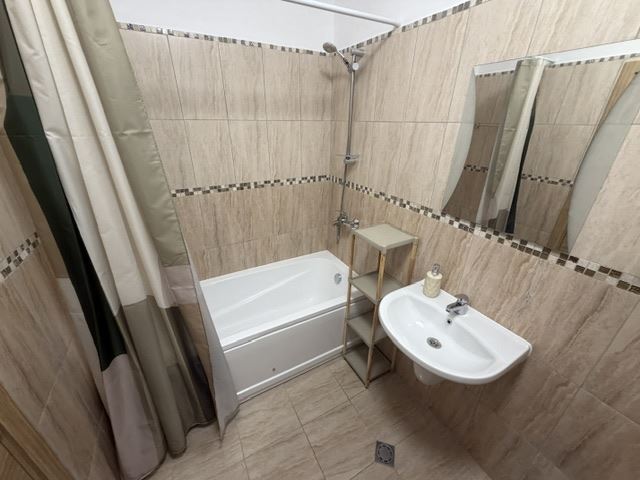 Przestronny apartament z dwiema sypialniami i panoramą morza w nowym kompleksie – spokój w otoczeniu natury