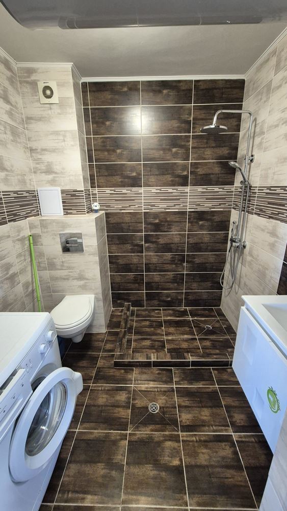 Przestronne studio z niską opłatą eksploatacyjną w Słonecznym Brzegu – doskonała lokalizacja i gotowe do użytku