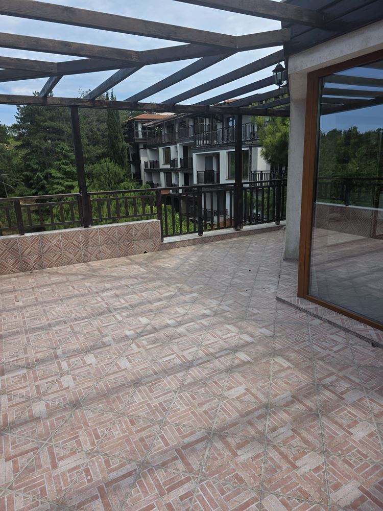 Przestronny apartament z dwiema sypialniami i widokiem na morze w kompleksie niedaleko Sozopolu – komfort, natura i cisza w jednym