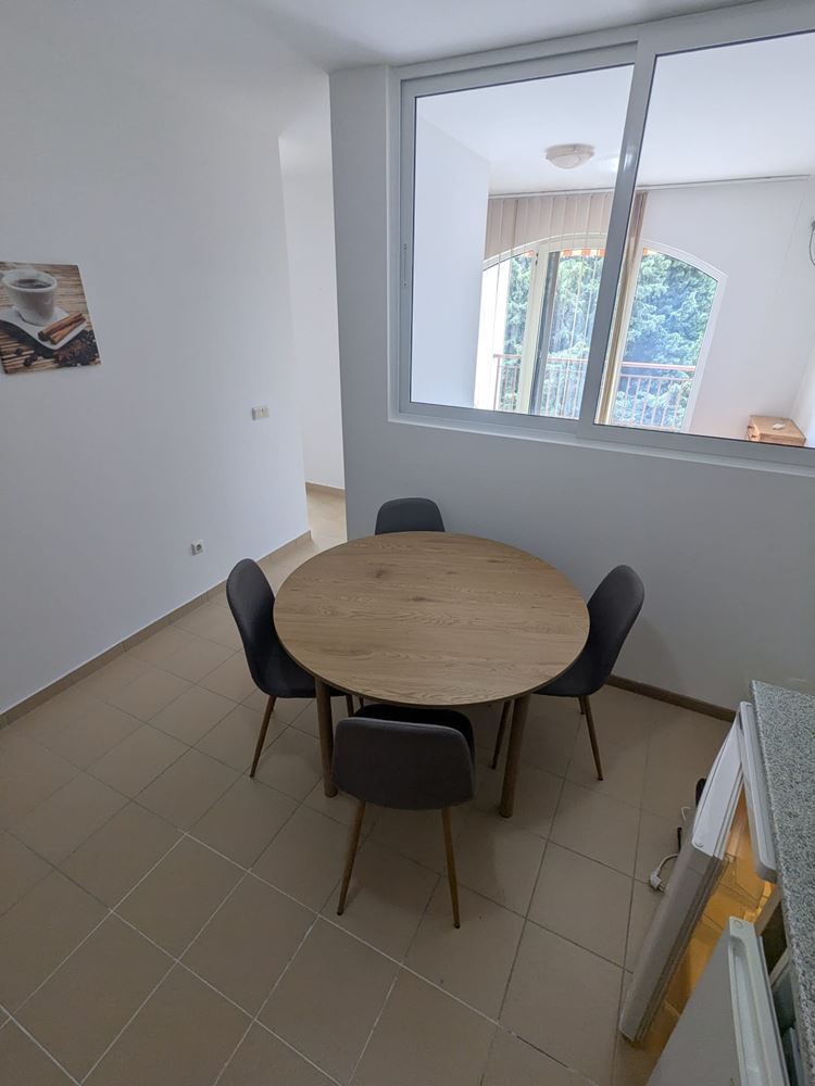 Przestronne mieszkanie z dwoma sypialniami i frontalną panoramą morza w kompleksie w Rawdzie