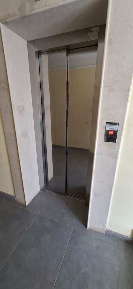 Komfort i funkcjonalność nad morzem – w pełni umeblowany apartament z jedną sypialnią w Świętym Własie