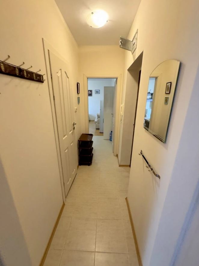 Morski komfort i przytulność w stylowym apartamencie z jedną sypialnią w Rawdzie