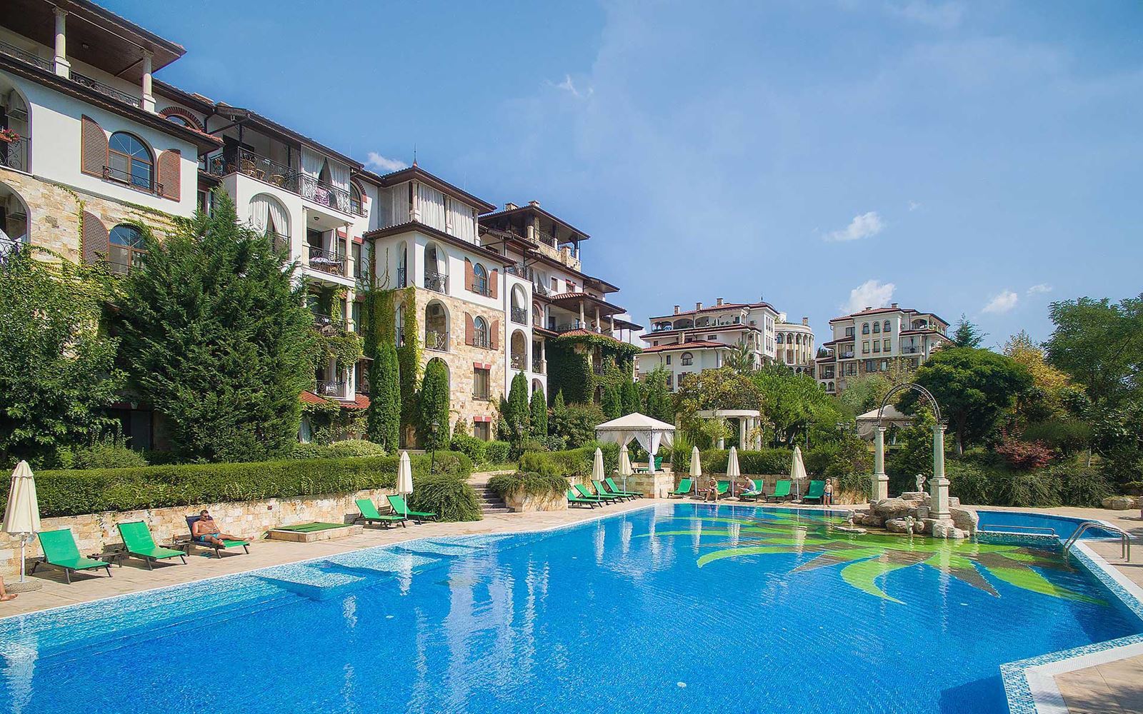 Unikalny apartament dwupoziomowy w kompleksie klasy premium w mieście Nesebyr