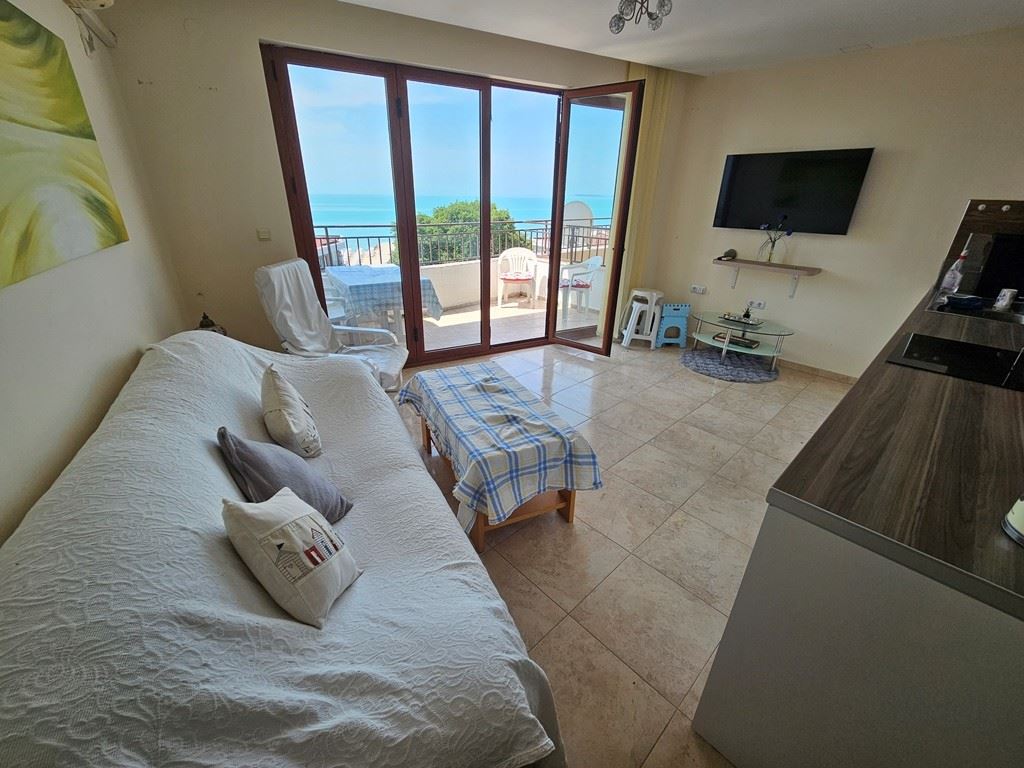 Panoramiczny apartament z dwiema sypialniami kilka metrów od plaży w Elenite z niesamowitym widokiem na zatokę