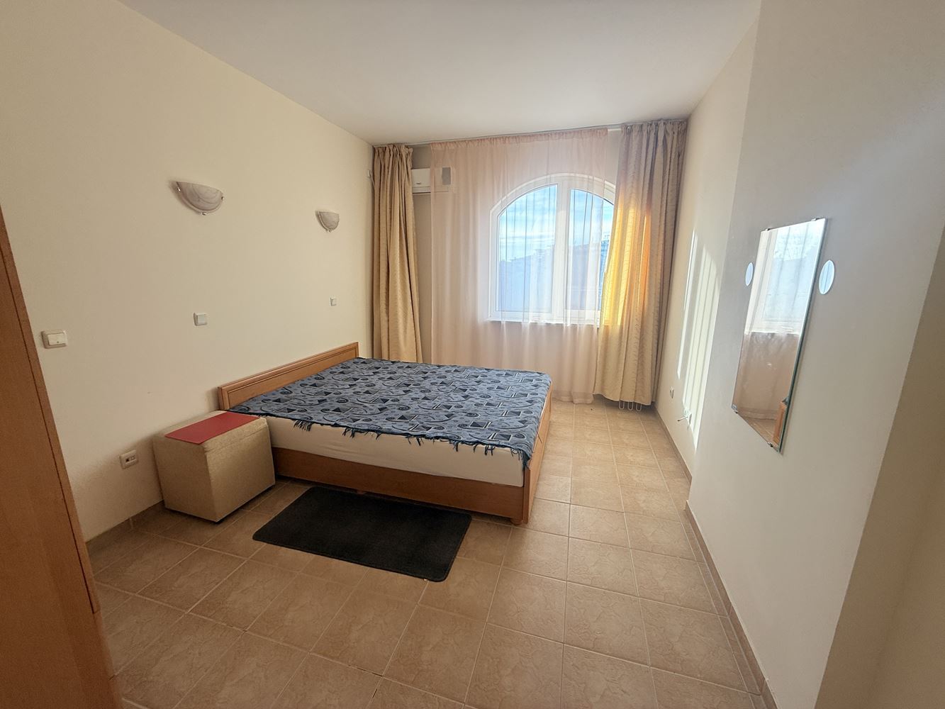 Apartament z jedną sypialnią w pierwszej linii w Rawdzie – widok na morze, przytulność i wszystko, czego potrzeba do idealnego wypoczynku
