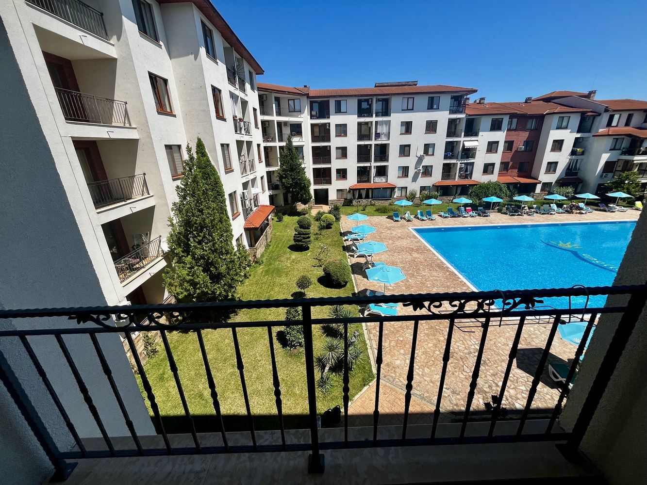 Przestronny apartament z dwiema sypialniami w Nesebyrze – w pełni umeblowany i gotowy do zamieszkania