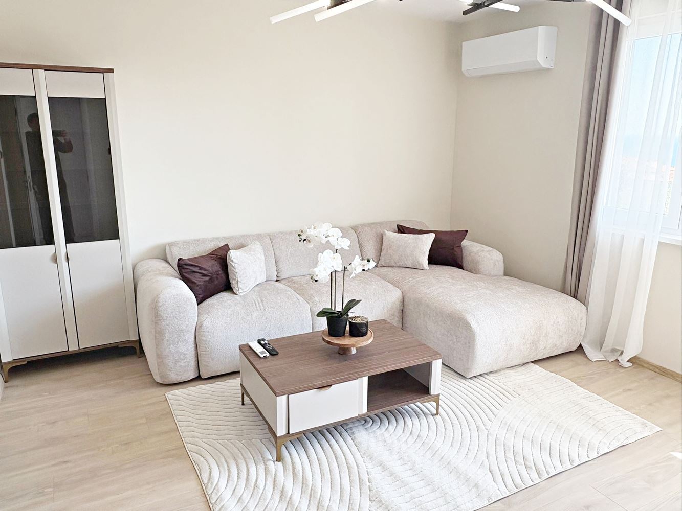 Dwa niezależne przestrzenie mieszkalne z widokiem na morze w centrum Świętego Własu – designerskie wnętrze i własne miejsce parkingowe