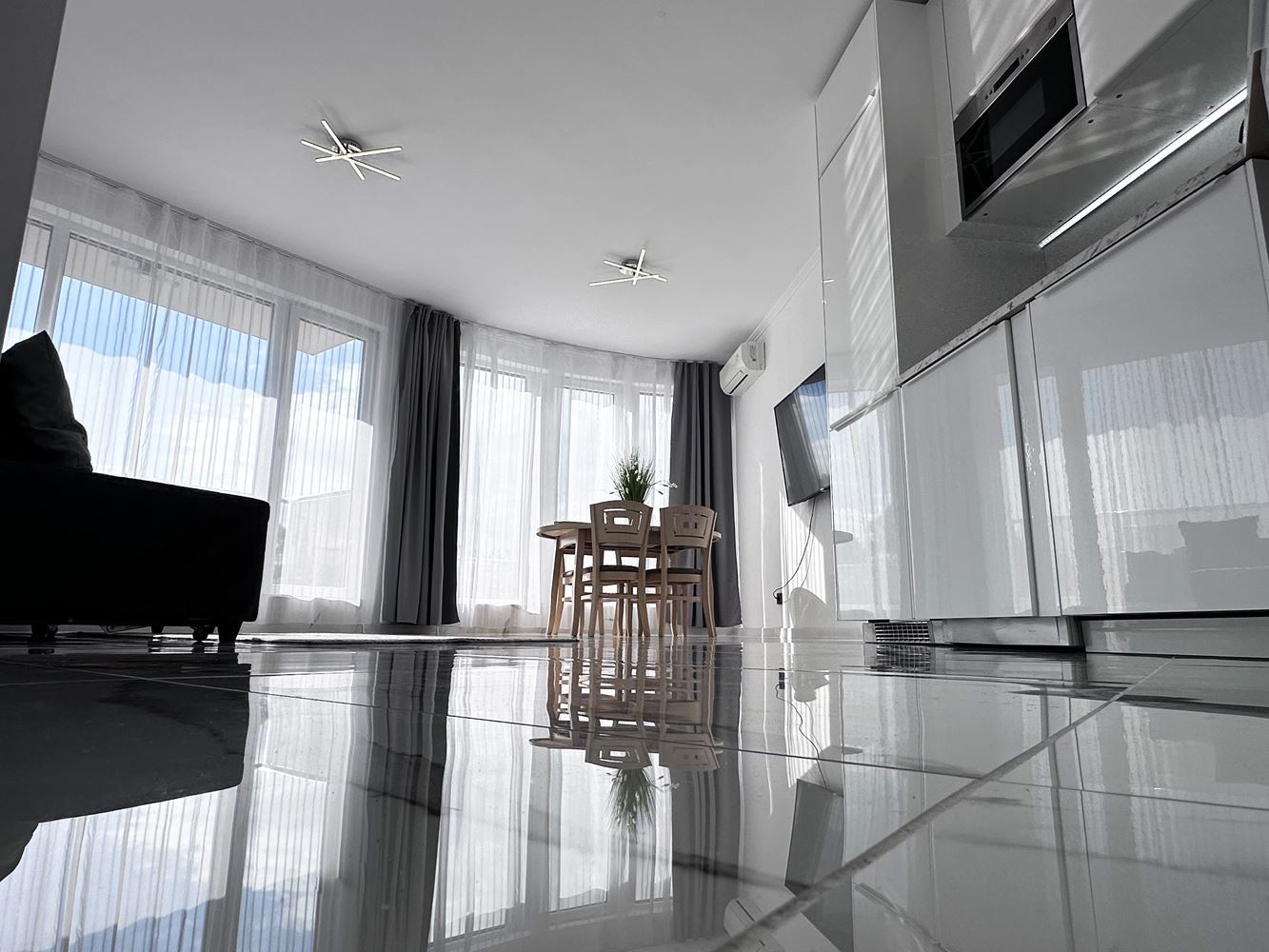 Stylowy apartament dwupokojowy zaledwie kilka metrów od plaży w kurorcie Słoneczny Brzeg
