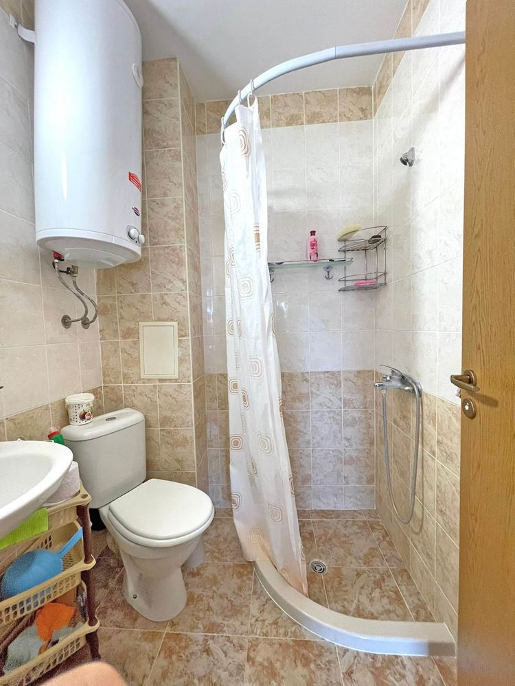 Przytulne mieszkanie z jedną sypialnią w nowoczesnym kompleksie w pobliżu Słonecznego Brzegu – komfort, spokój i doskonałe udogodnienia 