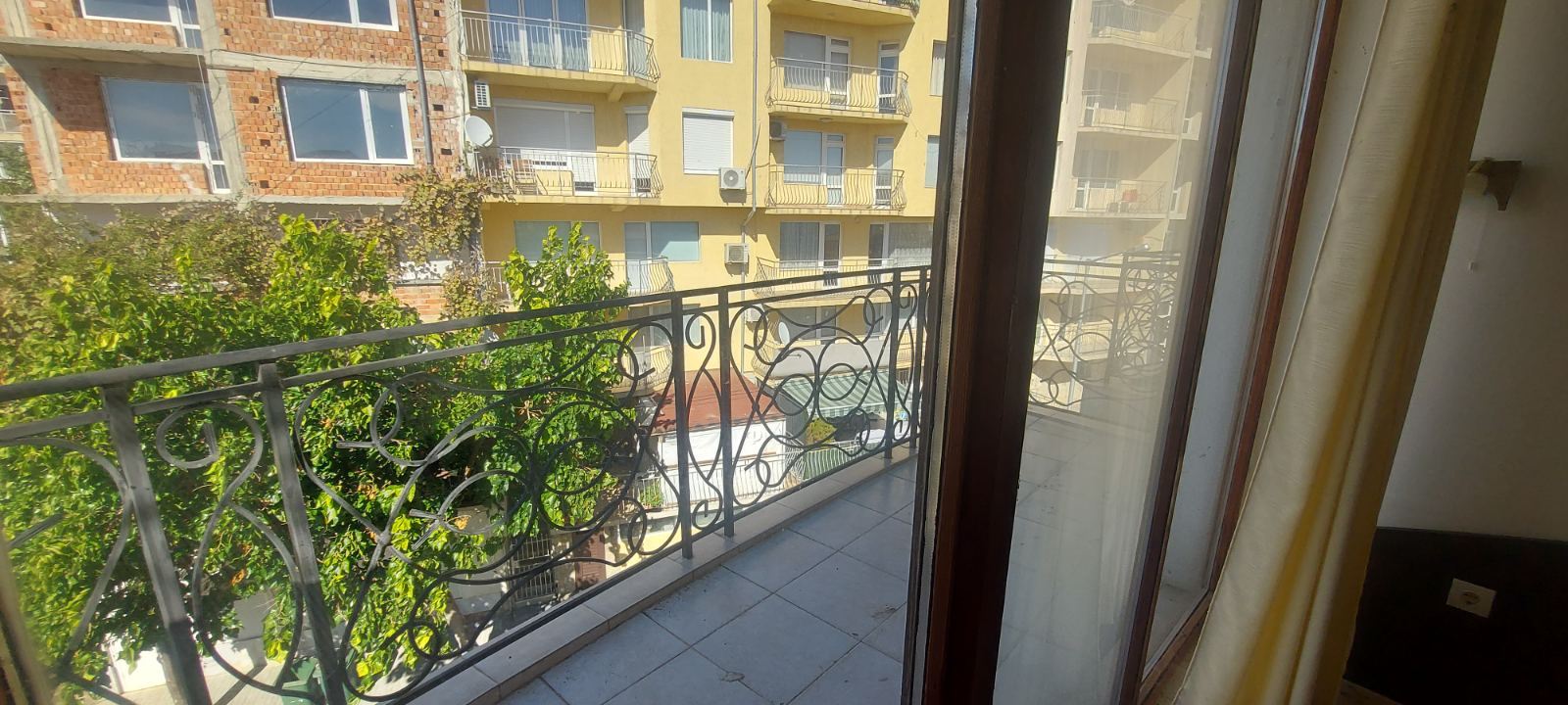 Dwupoziomowy apartament z wyjątkowym panoramicznym widokiem na morze w Świętym Własie – bez opłaty za utrzymanie