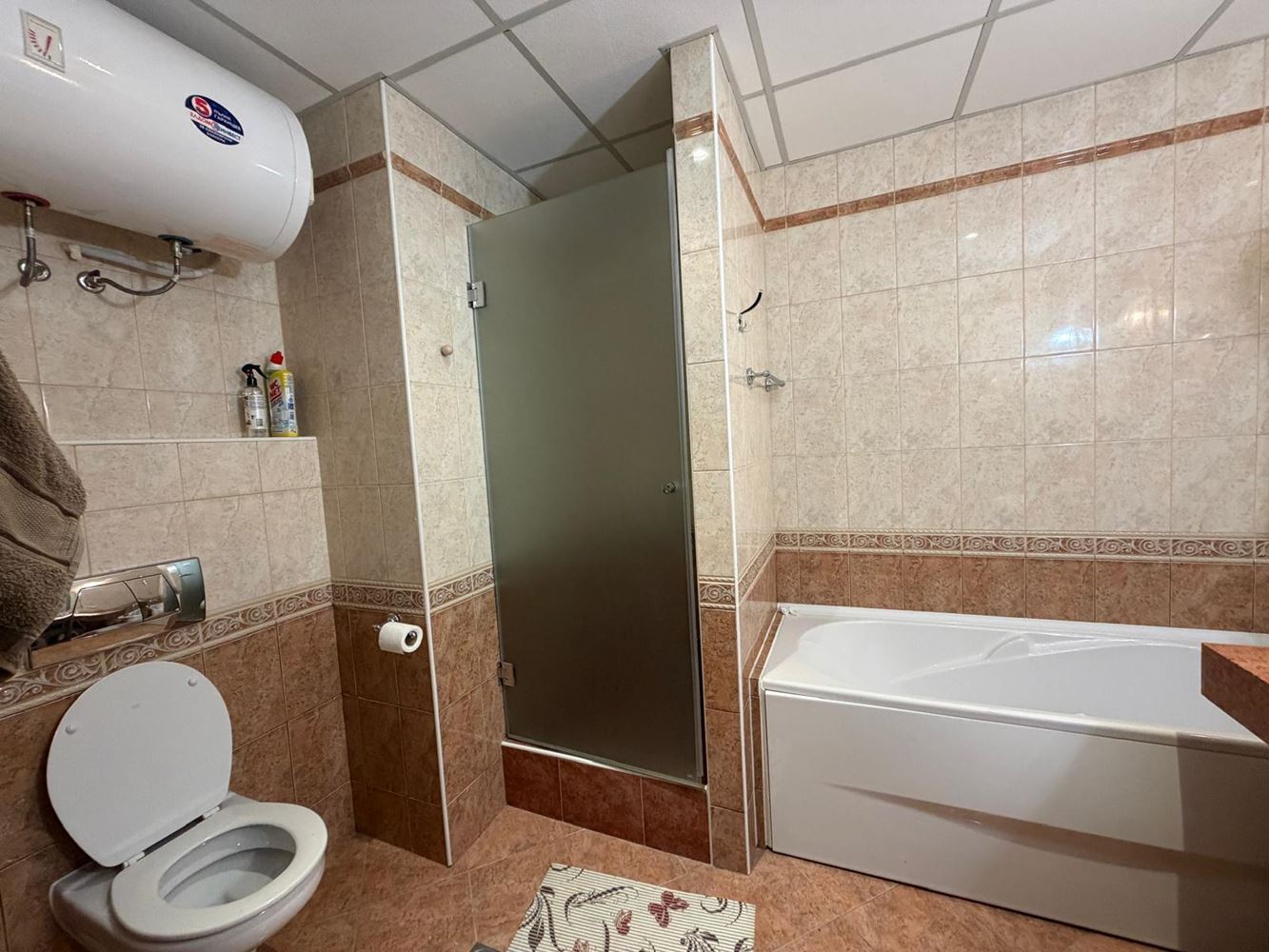 Pierwsza linia brzegowa w Pomorie – umeblowane studio w luksusowym kompleksie z basenami, Spa i atrakcjami