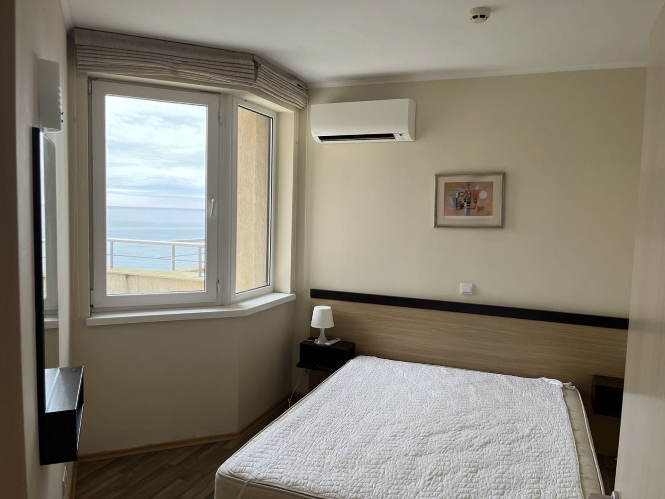 Obzor – umeblowane mieszkanie z jedną sypialnią na pierwszej linii z panoramicznym widokiem na morze