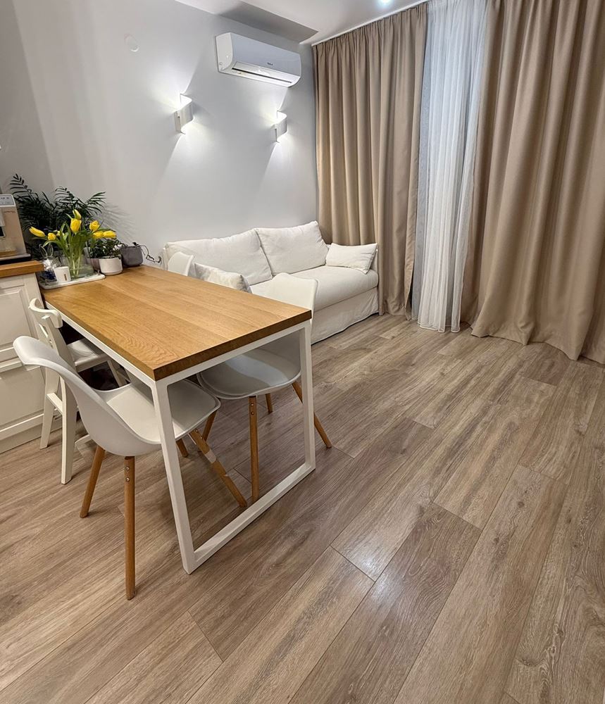 Dwupokojowe mieszkanie 100 m od morza w Świętym Własie – wysoka jakość życia, spokój i doskonała lokalizacja