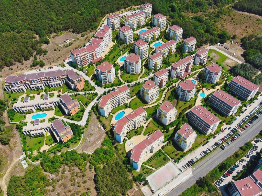 Apartament z jedną sypialnią w ekskluzywnym kompleksie w Sveti Vlas – imponujące widoki na góry