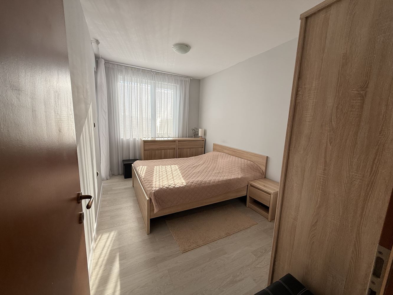 Mieszkanie z jedną sypialnią i tarasem w Słonecznym Brzegu – komfort i całoroczne bezpieczeństwo