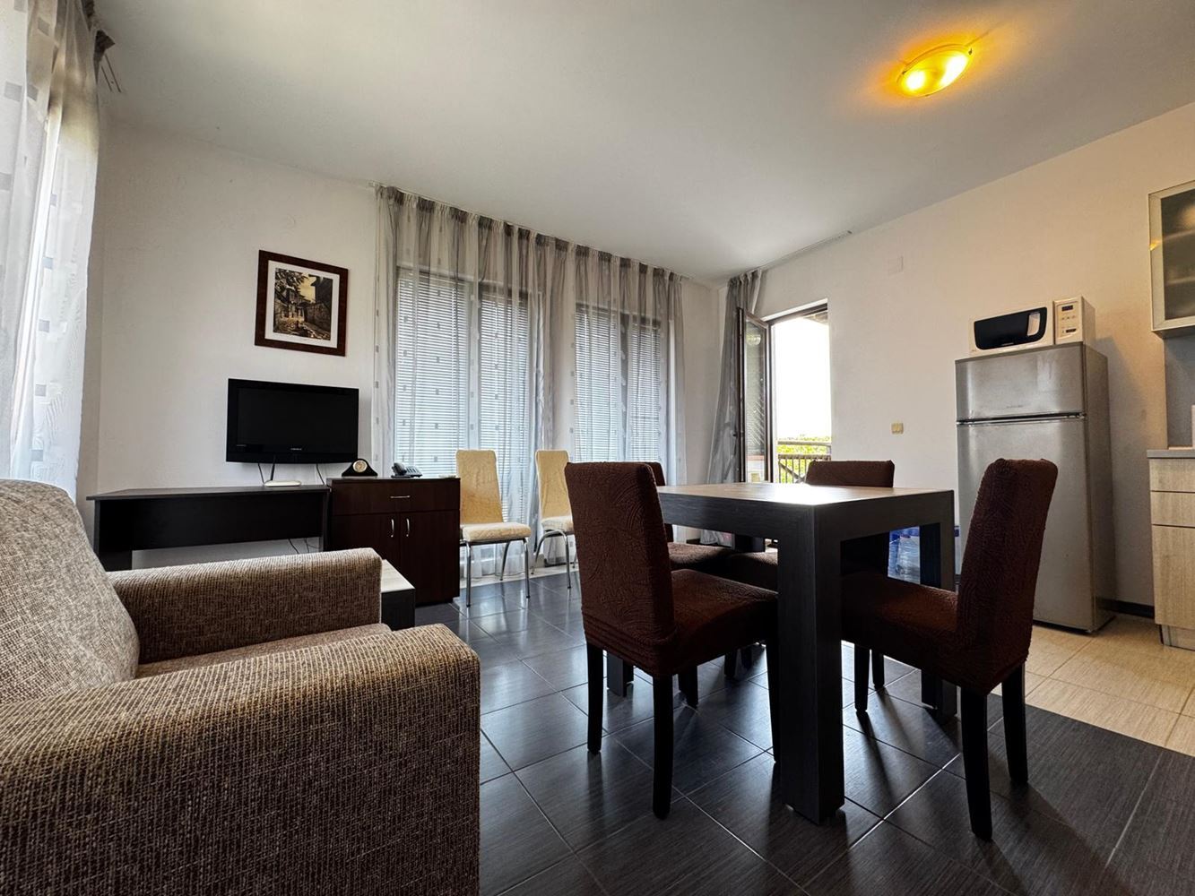 Apartament z widokiem na morze w Czernomorcu – komfort, luksusowy kompleks i idealna atmosfera wakacyjna