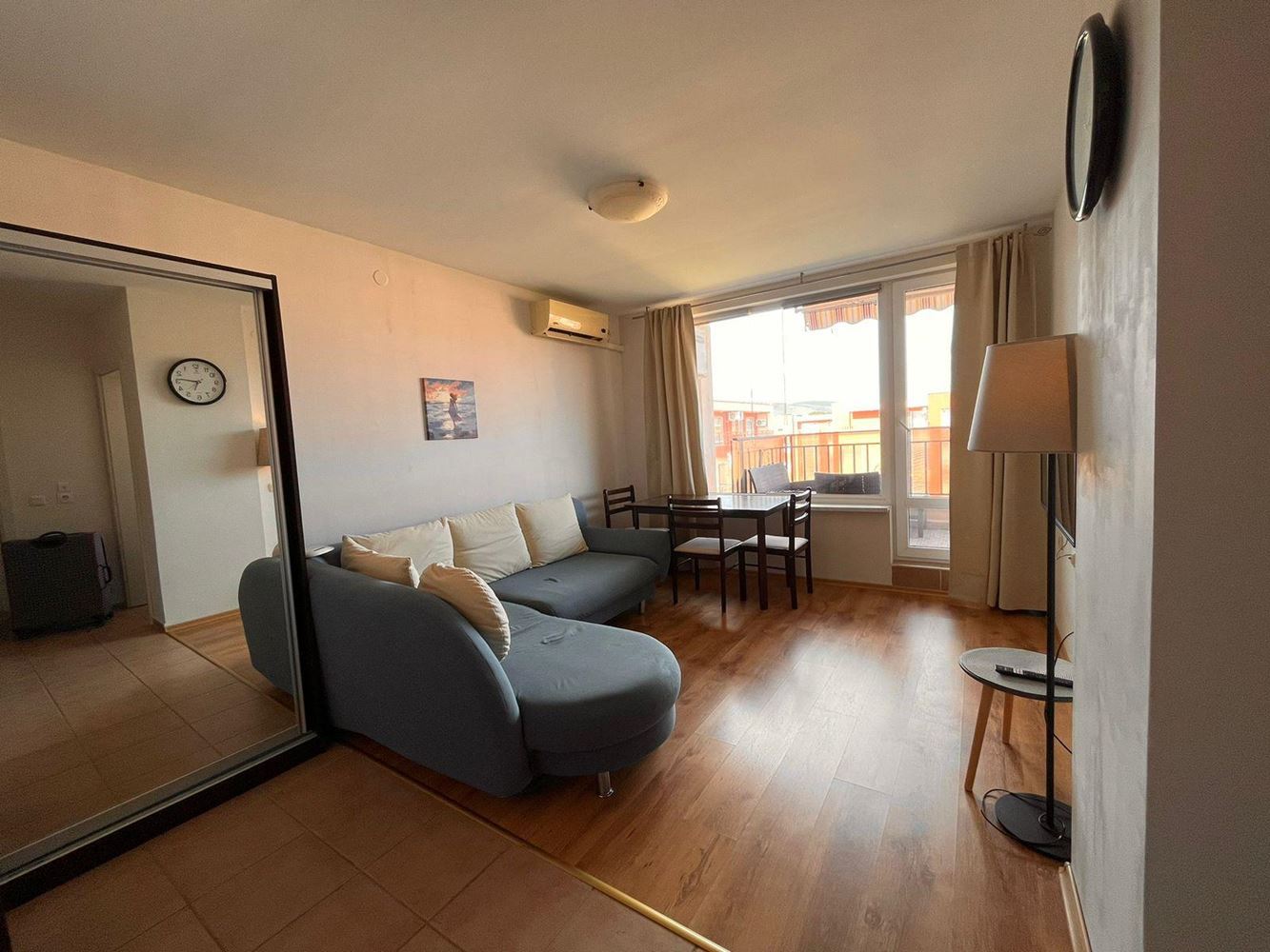 Dwupokojowe mieszkanie w Słonecznym Brzegu – komfort, spokój i zielone otoczenie w pięknym kompleksie