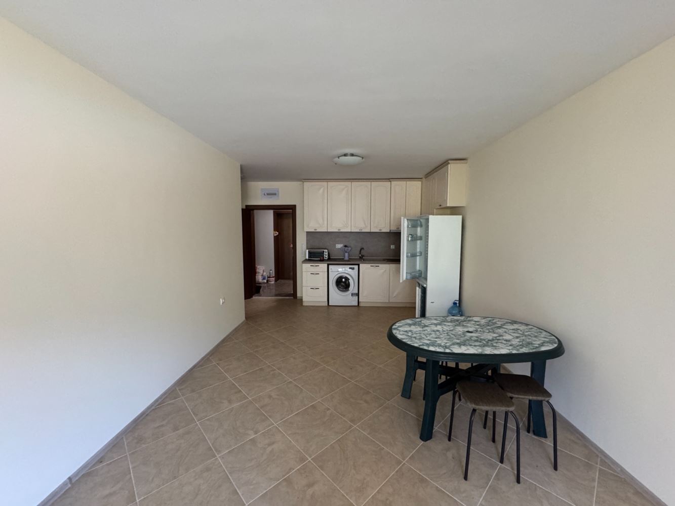 Apartament z jedną sypialnią z widokiem na basen w Sozopolu – przestronny, umeblowany i gotowy do użytkowania