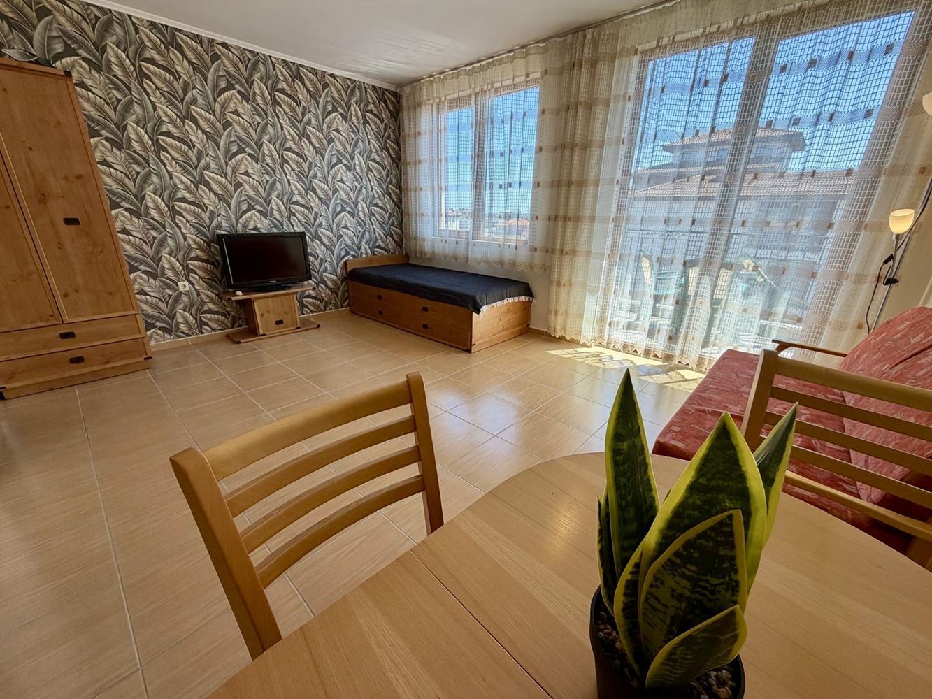 Panoramiczne studio z zachwycającym widokiem na morze w Nesebyrze – gotowe do zamieszkania