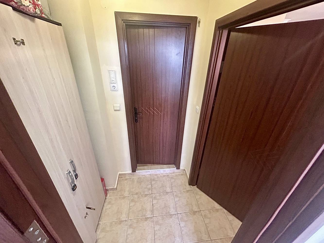 Przestronny apartament z jedną sypialnią i widokiem na zieleń w Nesebyrze – gotowy do zamieszkania