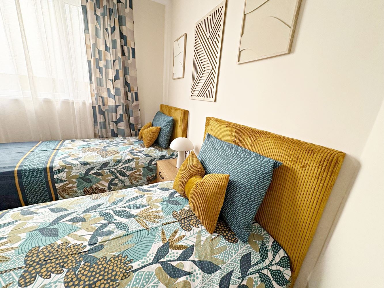 Dwa niezależne przestrzenie mieszkalne z widokiem na morze w centrum Świętego Własu – designerskie wnętrze i własne miejsce parkingowe