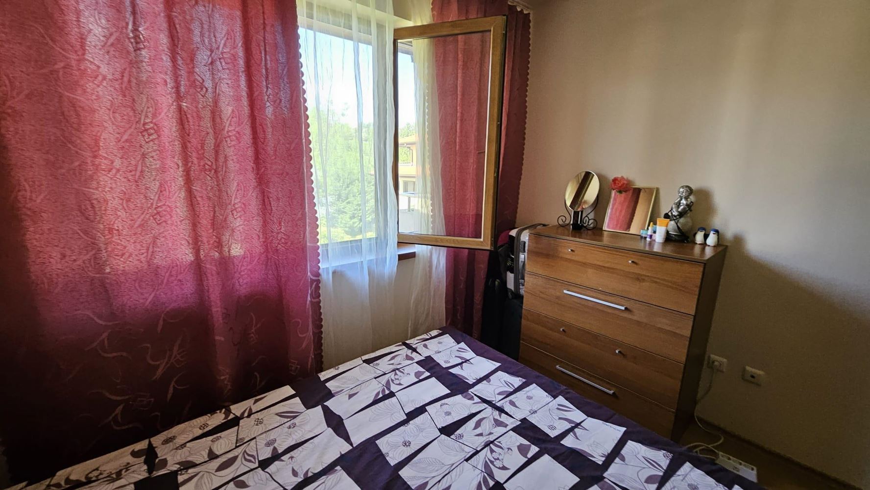 Morska panorama i komfort zaledwie 100 metrów od plaży! Umeblowany apartament z jedną sypialnią w kompleksie w Białej