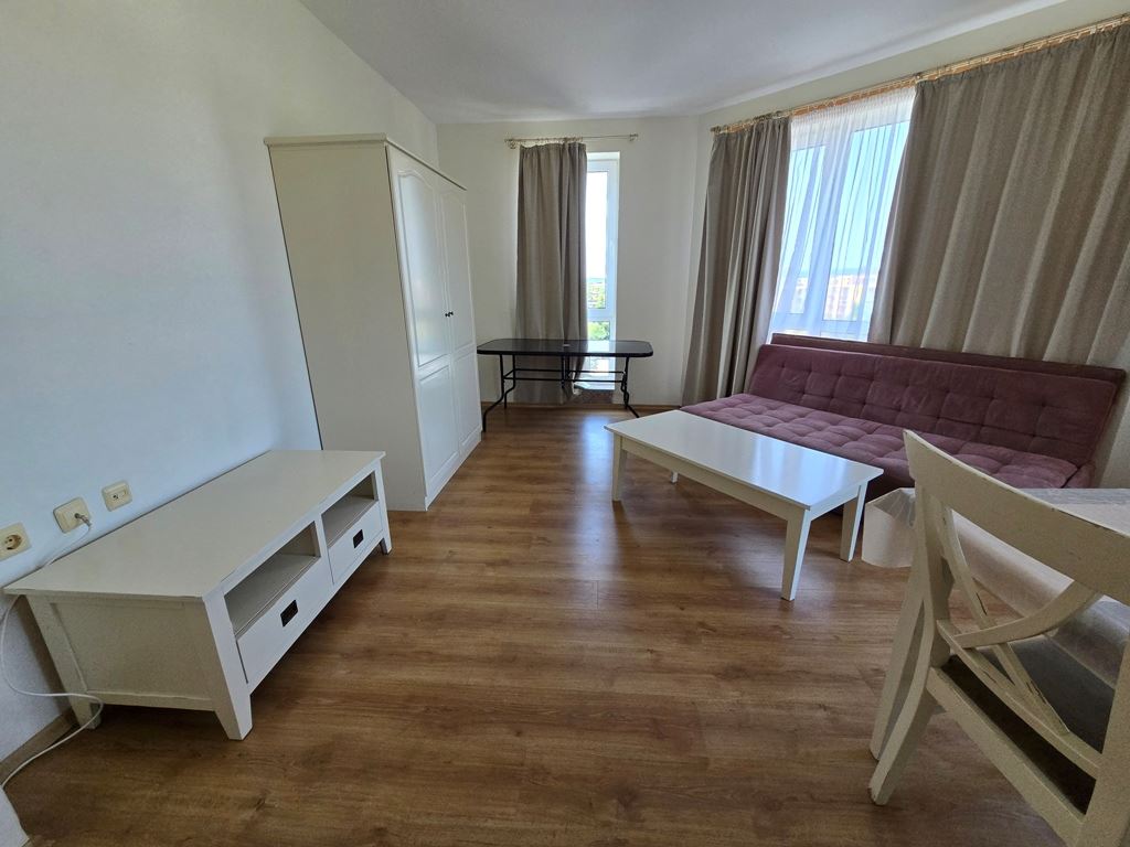 Przestronny apartament trzypokojowy z doskonałą lokalizacją i blisko morza