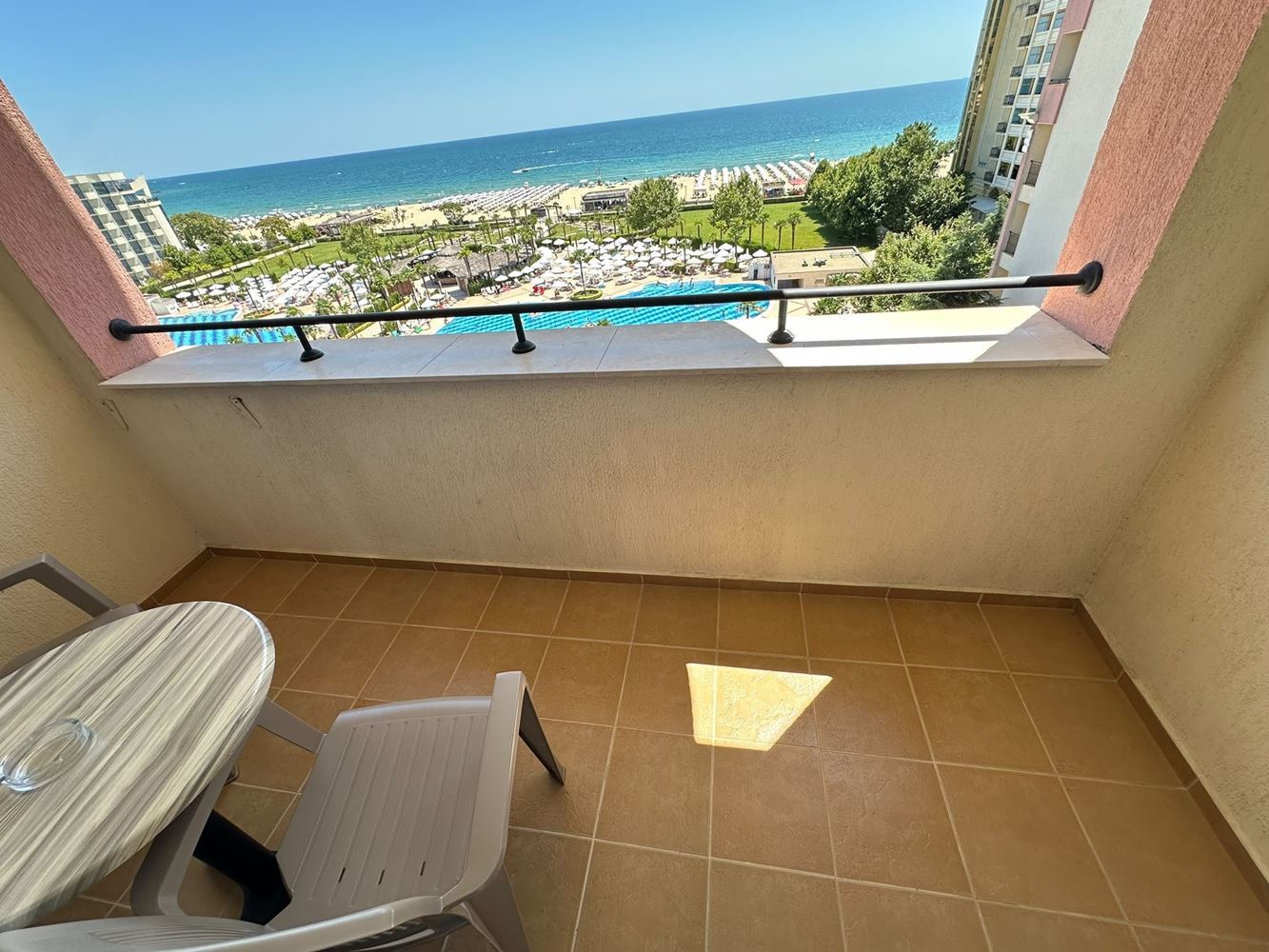 Apartament z imponującą panoramą morza w pierwszej linii w Słonecznym Brzegu