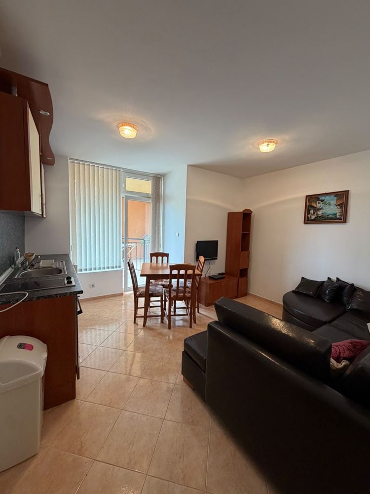 Apartament z jedną sypialnią i widokiem na morze w Sweti Własie, rejon Intsaraki – przytulność i spokój nad morzem