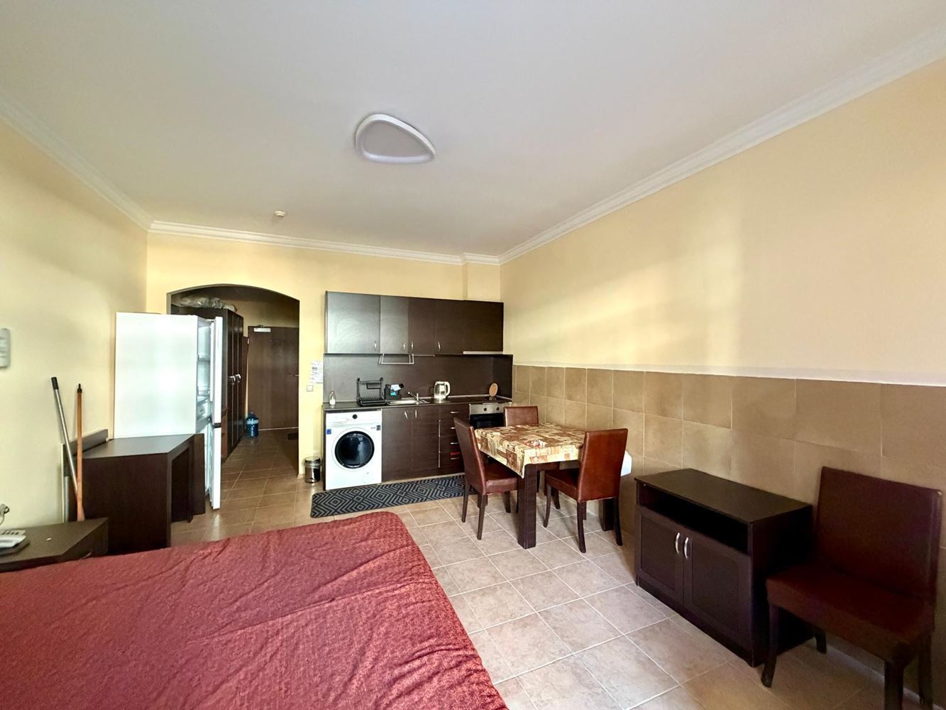 Pierwsza linia brzegowa w Pomorie – umeblowane studio w luksusowym kompleksie z basenami, Spa i atrakcjami