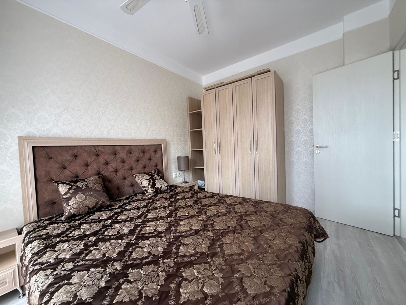 Apartament z jedną sypialnią w luksusowym kompleksie w Słonecznym Brzegu z imponującymi basenami i strefami wypoczynku