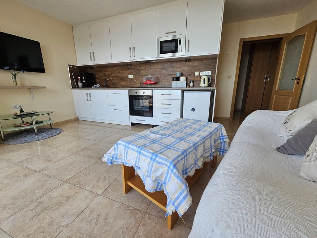 Panoramiczny apartament z dwiema sypialniami kilka metrów od plaży w Elenite z niesamowitym widokiem na zatokę