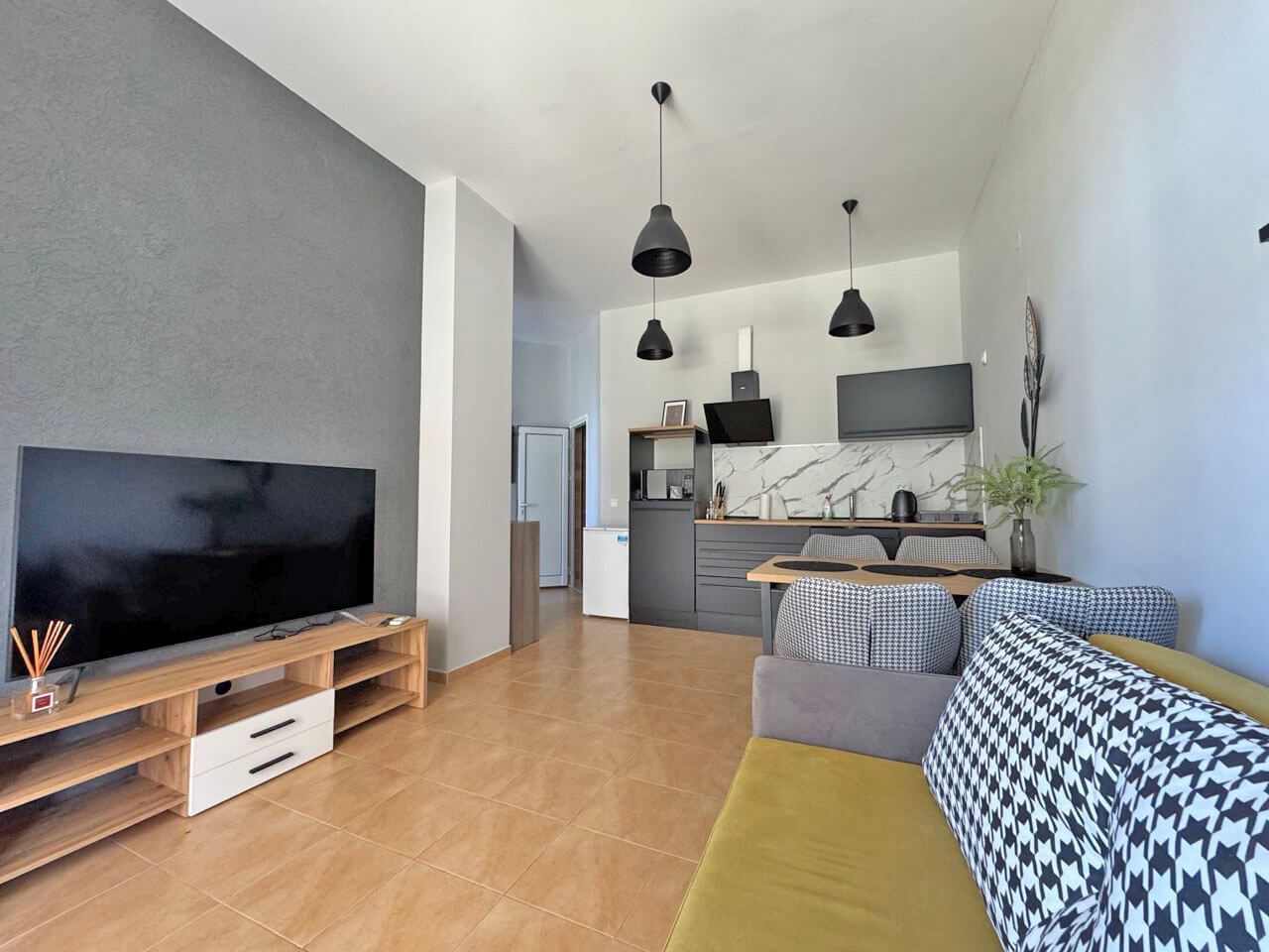  Apartament jednopokojowy w Świętym Własie – komfort, przytulność i w pełni umeblowane mieszkanie w prestiżowym kompleksie