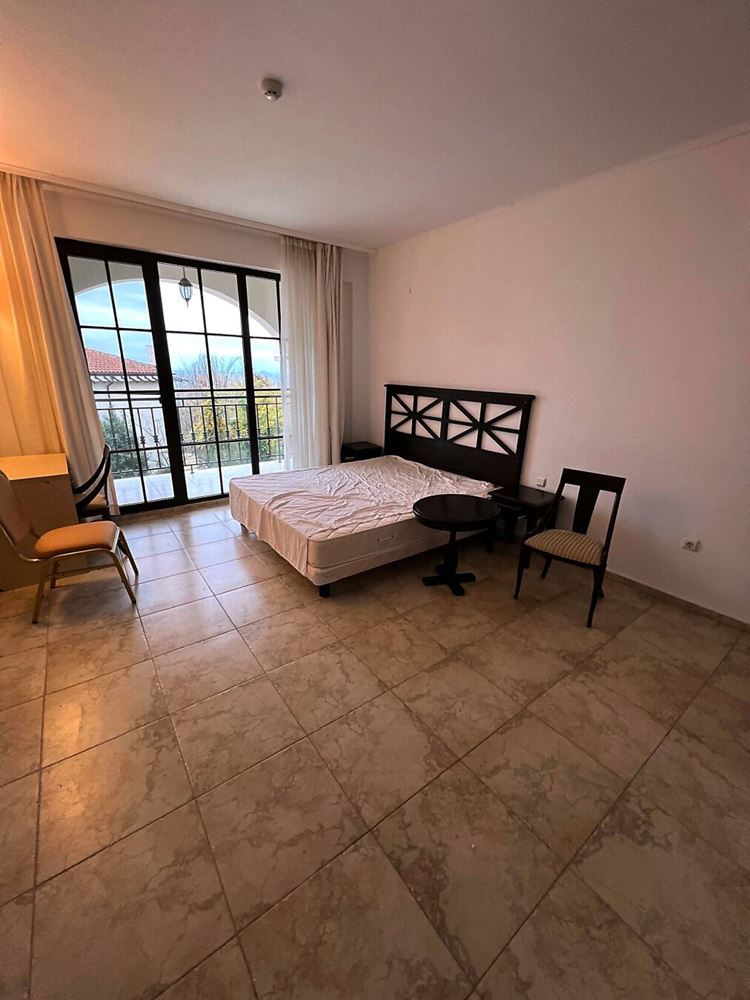 Wyjątkowy apartament z dwiema sypialniami, panoramicznym widokiem na morze i basen, w pierwszej linii brzegowej w Obzorze