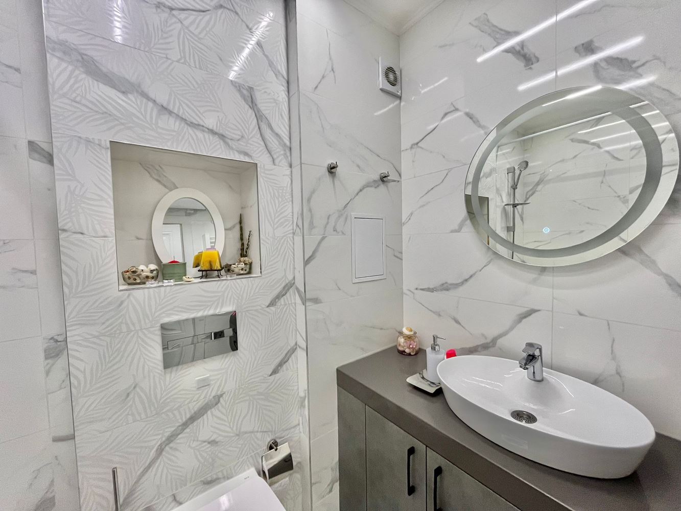 Luksusowy apartament z dwiema sypialniami na dwóch poziomach w sercu Rawdy – nowe budownictwo z basenem i komfortem premium