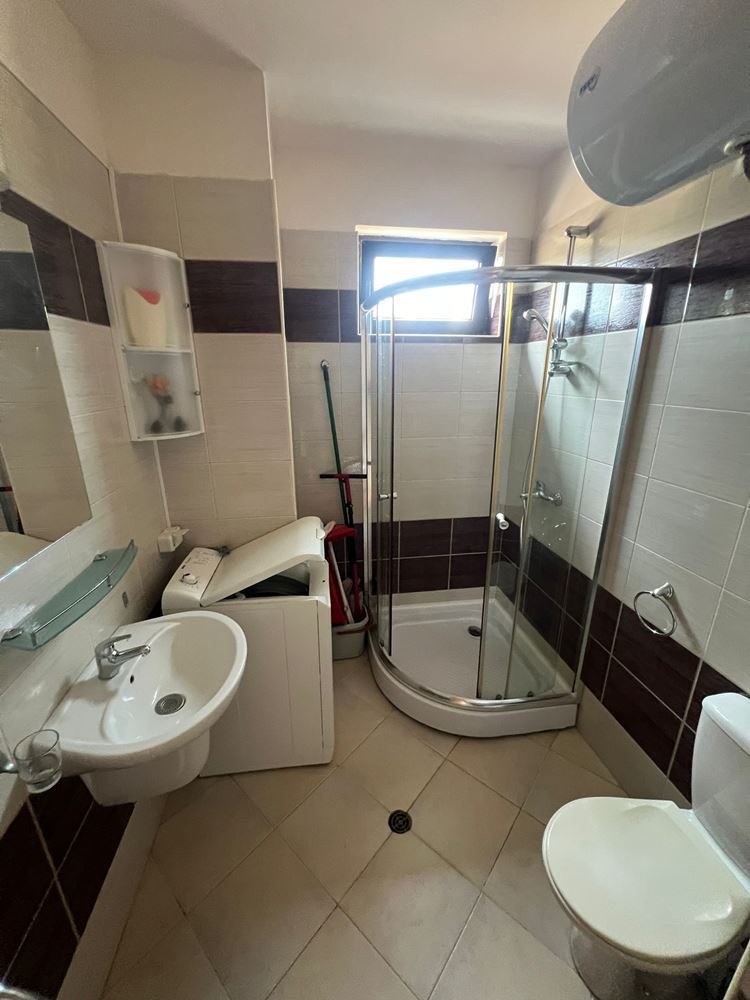 Mieszkanie z dwiema sypialniami w nowoczesnym kompleksie – w pełni umeblowane i gotowe na Twoje nowe życie