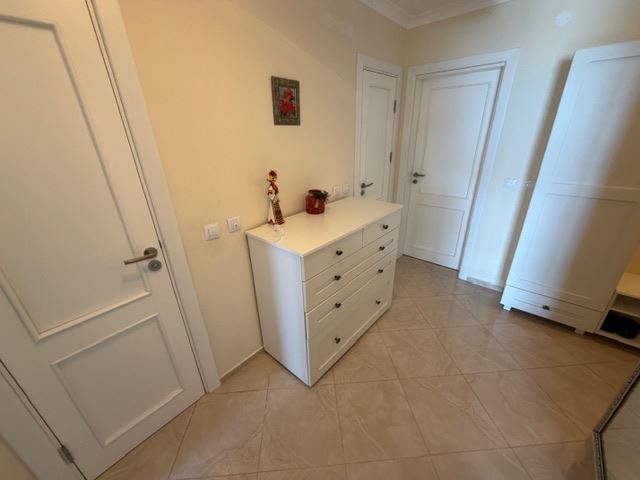 Frontowy widok na morze w pierwszej linii brzegowej – apartament z dwiema sypialniami w Świętym Własie o wyjątkowej lokalizacji