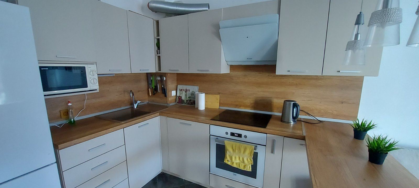 Pomorie – Apartament z dwiema sypialniami i widokiem na morze w kompleksie z basenem i parkingiem