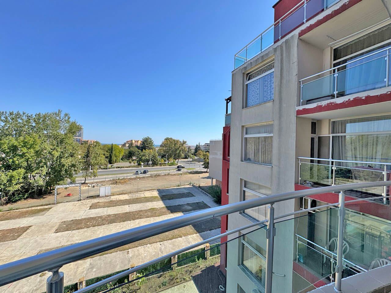 Słoneczny i przestronny apartament z jedną sypialnią i widokiem na morze w Słonecznym Brzegu