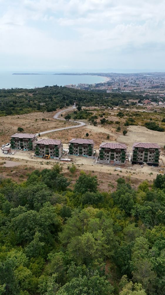 Apartament z dwiema sypialniami i panoramicznym widokiem na morze w spokojnym, zielonym kompleksie w Słonecznym Brzegu