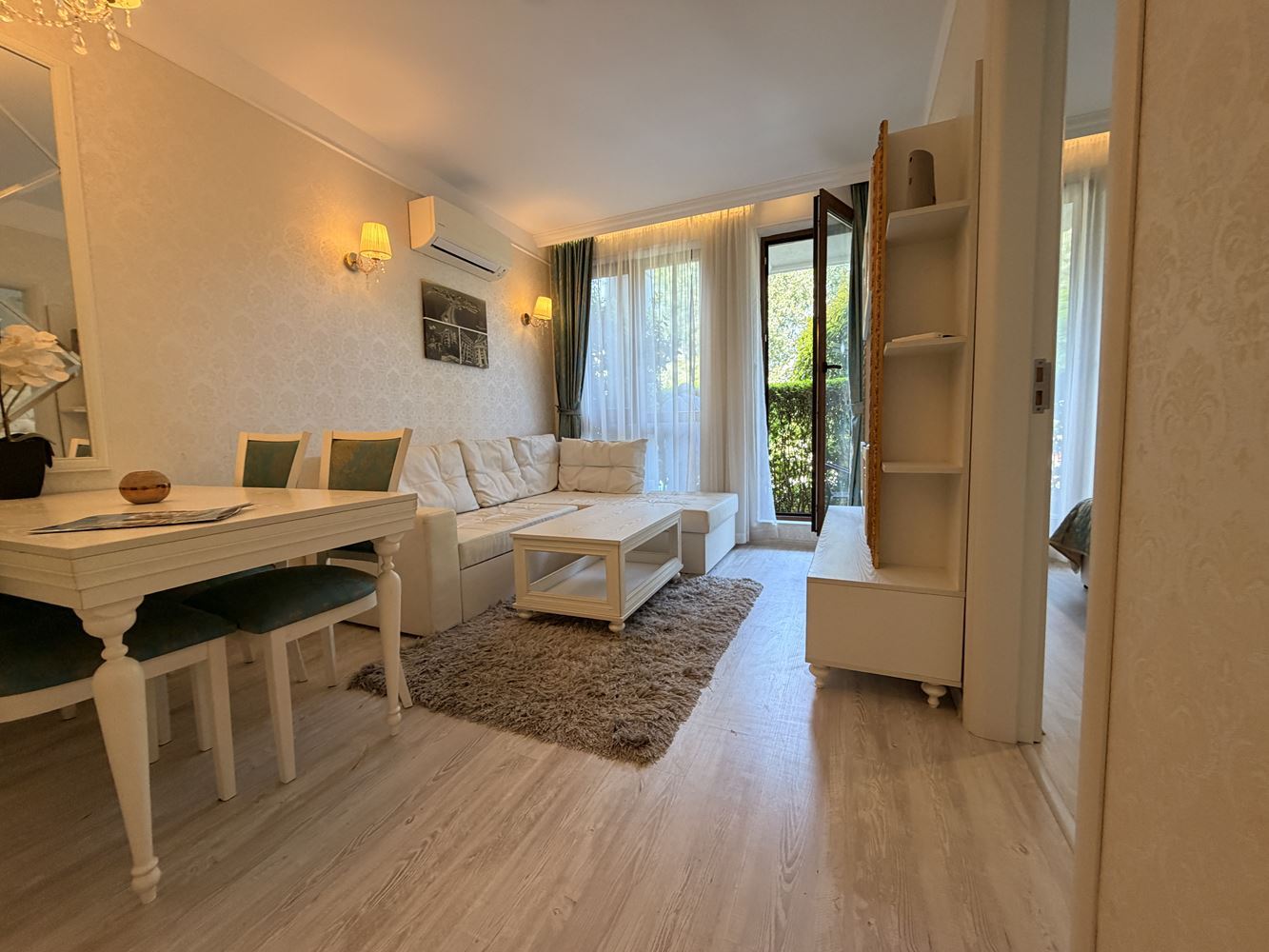 Apartament z jedną sypialnią z widokiem na park i basen w prestiżowym kompleksie w Słonecznym Brzegu