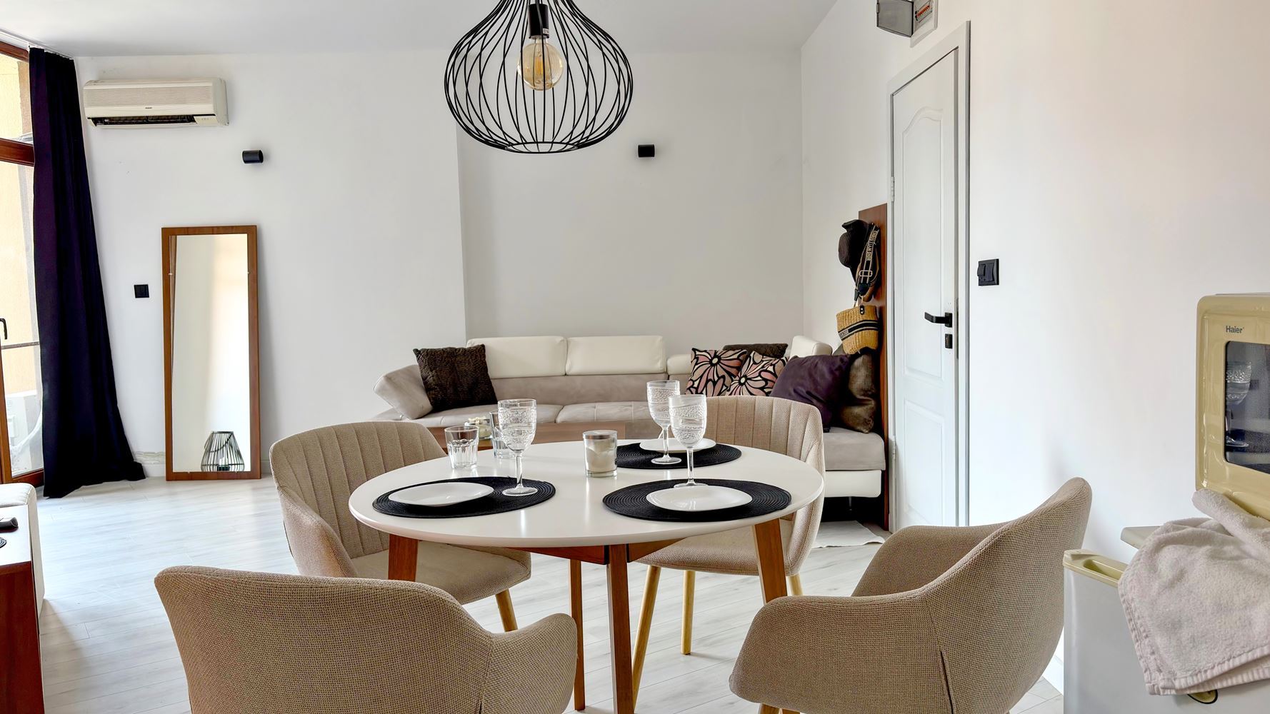 Stylowy apartament z jedną sypialnią 100 metrów od plaży w Słonecznym Brzegu – komfort, luksus i doskonała lokalizacja