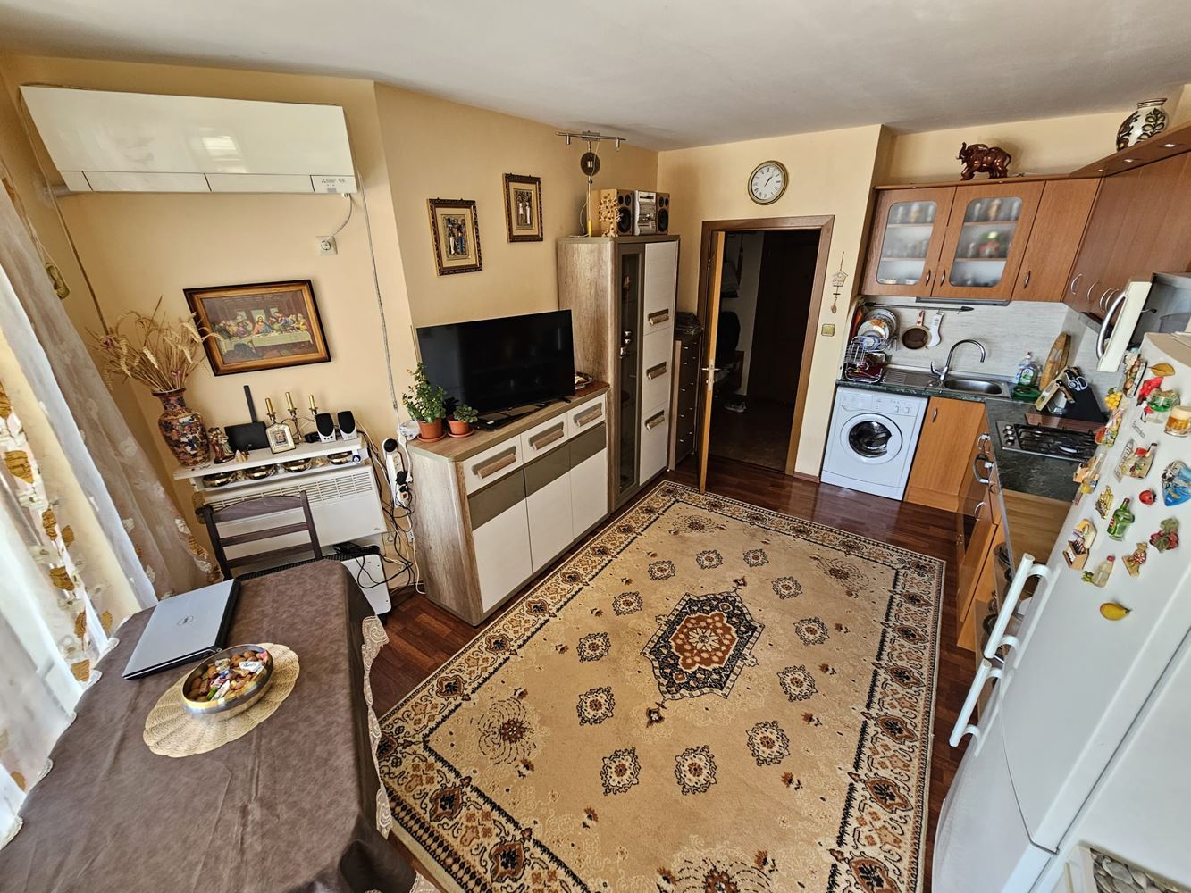 Mieszkanie z jedną sypialnią z widokiem na morze w Świętym Własie – prestiż, komfort i lokalizacja 100 m od plaży. Z miejscem parkingowym w kompleksie